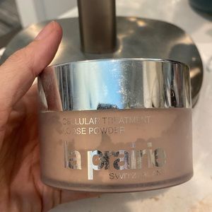 La Prairie cellular treatment loose powder Full Size